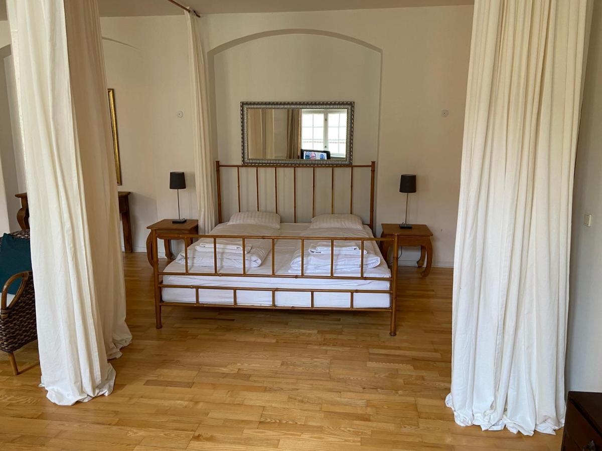 Apartment Elegant In Historic City Center