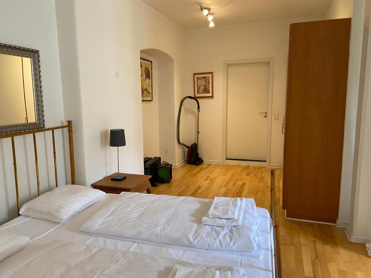 Elegant In Historic City Center Apartment